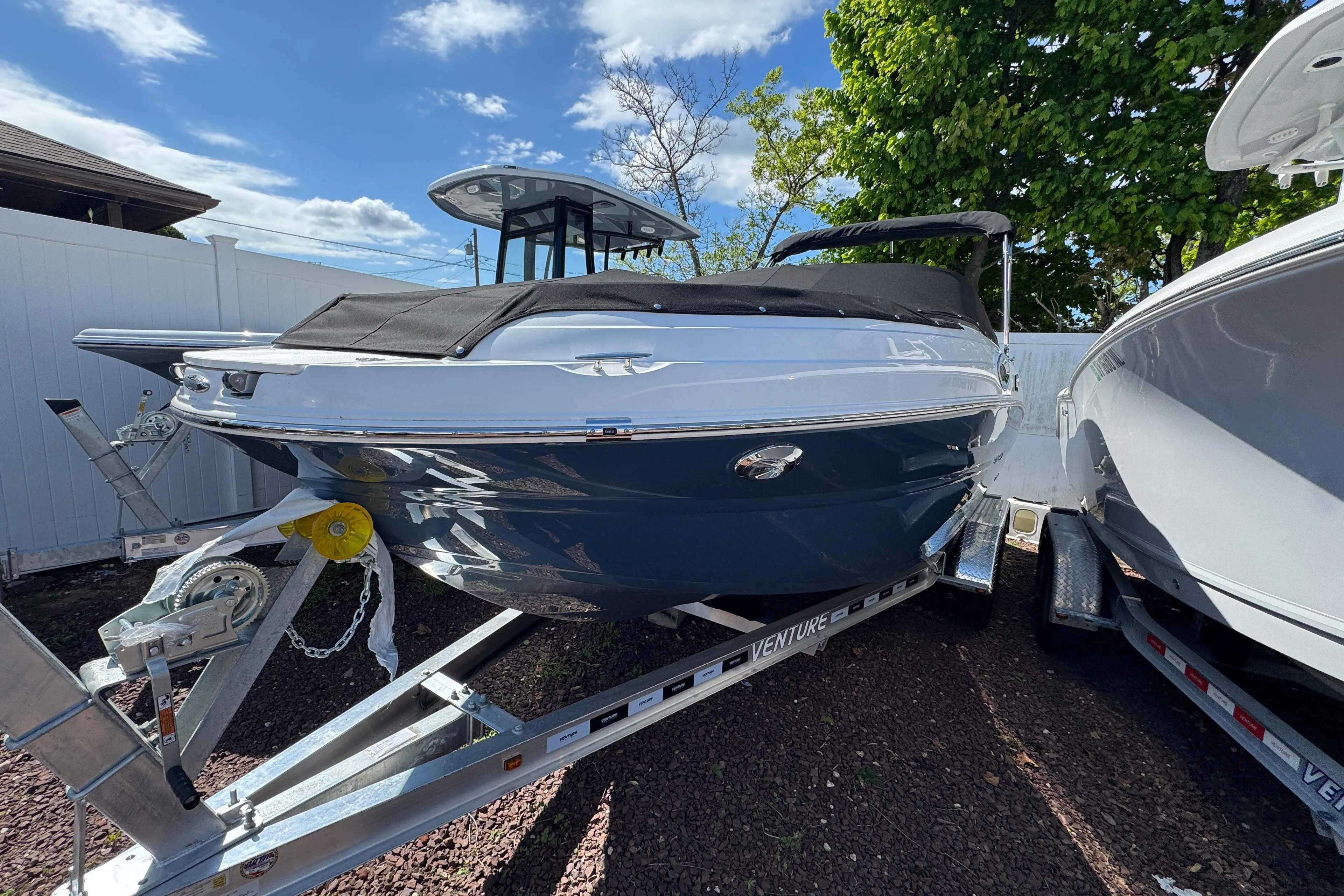 Stingray 211 DC